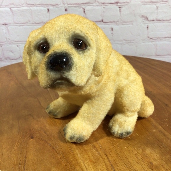 Flocked Yellow Lab Dog Sitting Figurine - Picture 1 of 7